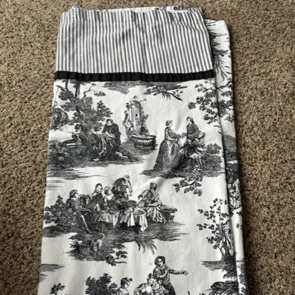 Waverly Home Shower Curtain Black and White French Country Toile 64"x70" - Picture 1 of 6